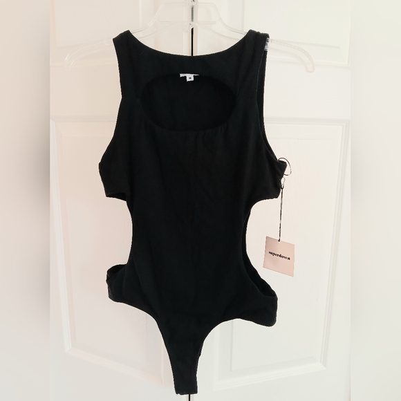 Superdown Black Cut Out Bodysuit. Size M. NWT! - Picture 2 of 12
